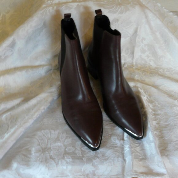 MARC FISHER LTD Womens Leather Point Elastic Slip-On Ankle Boots Mulberry Size 7 - Picture 3 of 9